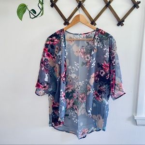 5/$25 VERY light  floral Kimono Cardigan